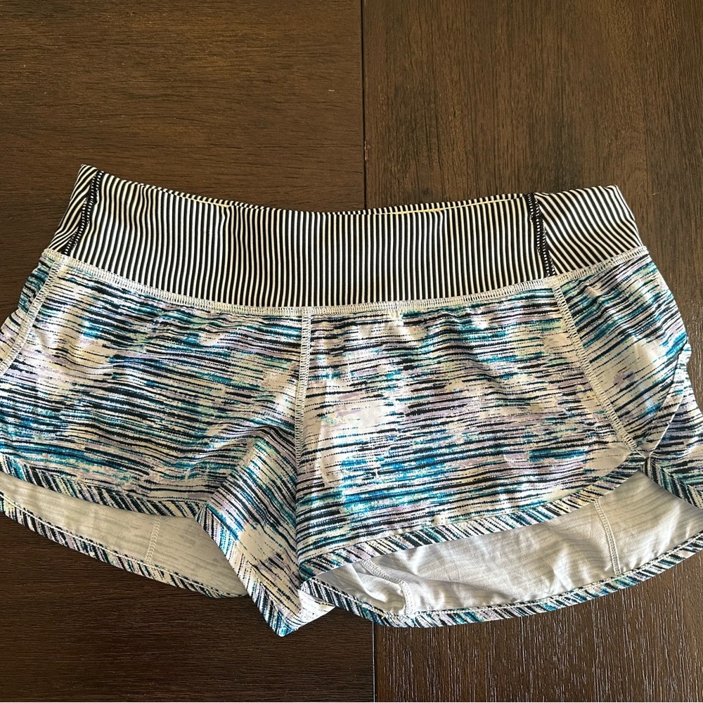 Lululemon shorts size 6